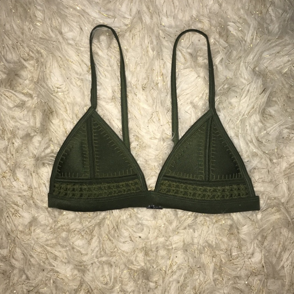 TRAINGL BIKINI TOP